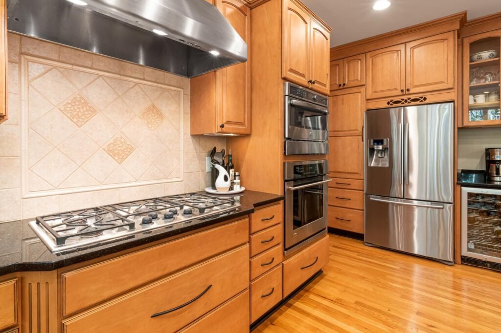 Cozinha com Cooktop e Forno de Embutir